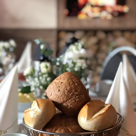 Rahserhof מלון 2*