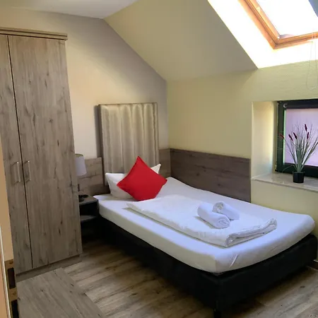 Rahserhof ויארסן